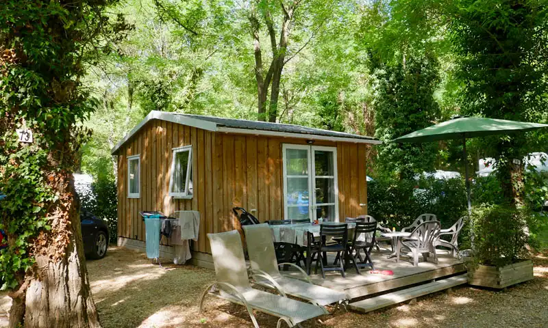Location d'hébergements insolites en Ardèche