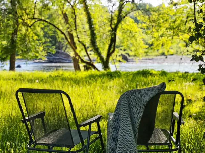 Camping am Flussufer in der Ardèche